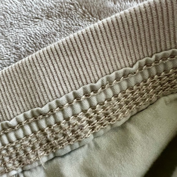 Style & Co  womens plus size 22W Cargo Capris Pants Stonewall color - Picture 10 of 13